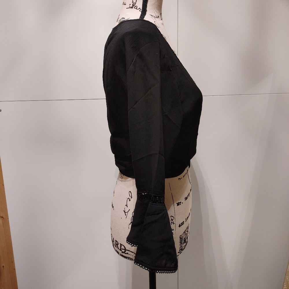 Black Bell Sleeve Wrap Crop Top Boho Festival Boutique Blouse NWT - Picture 4 of 6
